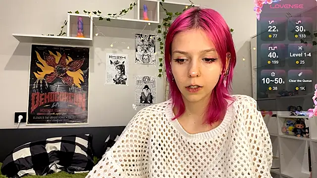 Snapshot of FairyLuna chatting on February 24, 2026, 8:42 pm FairyLuna online show from February 24, 2026, 8:42 pm