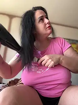Snapshot of Mary_kansas_bbw chatting on April 28, 2026, 10:30 am Mary kansas bbw online show from April 28, 2026, 10:30 am