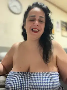 Snapshot of Mary_kansas_bbw chatting on May 7, 2026, 6:22 pm Mary kansas bbw online show from May 7, 2026, 6:22 pm