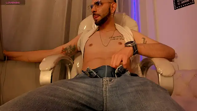 Rayan ortiz online show from December 2, 2025, 4:25 am