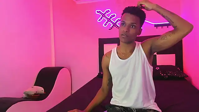 Black Guys Pervert  online show from December 1, 2025, 11:33 am