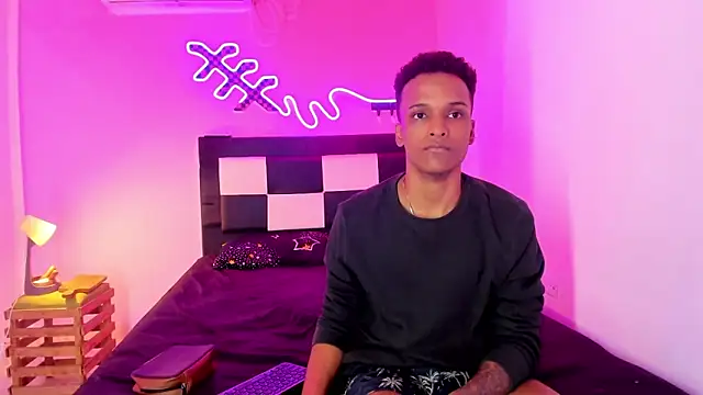 Black Guys Pervert  online show from November 29, 2025, 11:32 am