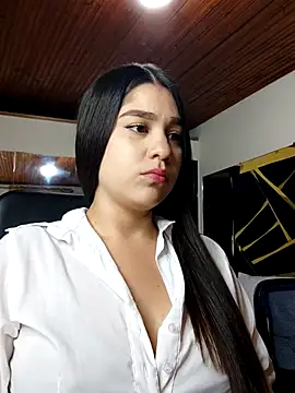 LadyKirk online show from November 29, 2025, 3:39 am