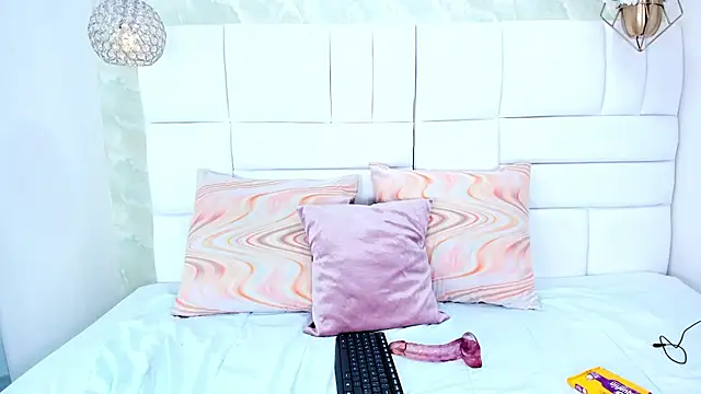 thalia nichols online show from March 13, 2026, 10:37 pm