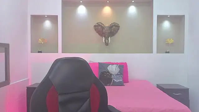 Antonella mc online show from February 24, 2026, 12:28 pm