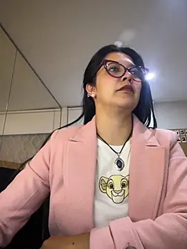 Snapshot of TAMARALEWISMD chatting on December 5, 2025, 3:27 am TAMARALEWISMD online show from December 5, 2025, 3:27 am