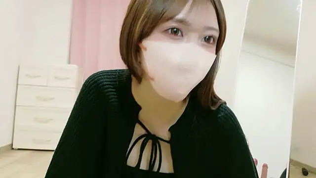 Snapshot of alicechan_v chatting on July 7, 2026, 11:14 am alicechan v online show from July 7, 2026, 11:14 am