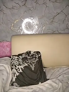 Snapshot of KiaracCastilo chatting on November 26, 2025, 7:47 pm KiaracCastilo online show from November 26, 2025, 7:47 pm