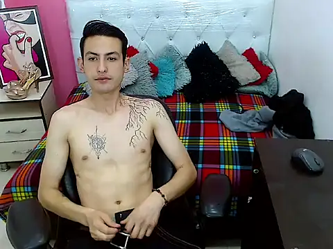 Snapshot of xxxstrongerboyxxx chatting on November 27, 2025, 8:31 pm xxxstrongerboyxxx online show from November 27, 2025, 8:31 pm