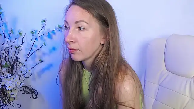 Snapshot of Brandy_Gem chatting on May 17, 2026, 7:19 am Brandy Gem online show from May 17, 2026, 7:19 am