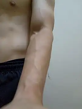 Snapshot of Valerious180 chatting on March 14, 2026, 4:57 pm Valerious180 online show from March 14, 2026, 4:57 pm