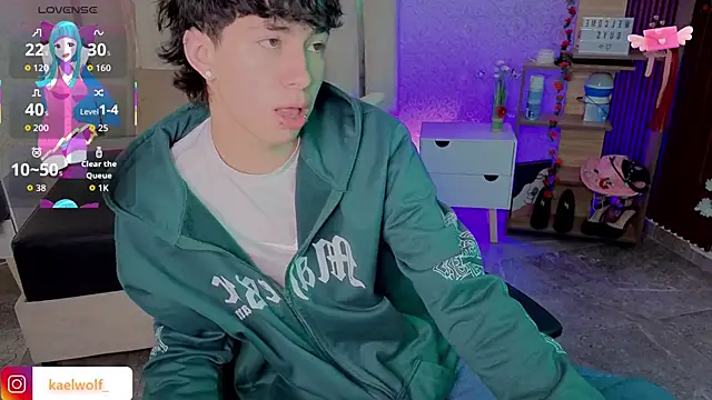 kaelwolf tay online show from March 4, 2026, 7:21 pm