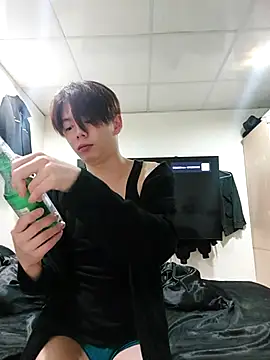 Snapshot of twtung_tung chatting on November 28, 2025, 2:39 pm twtung tung online show from November 28, 2025, 2:39 pm