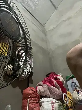 meganmeo online show from April 11, 2026, 5:27 pm