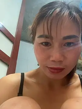 meganmeo online show from May 5, 2026, 2:03 am