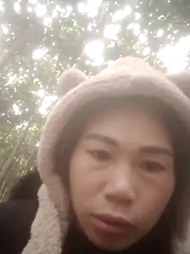 Snapshot of meganmeo chatting on December 5, 2025, 12:21 am meganmeo online show from December 5, 2025, 12:21 am