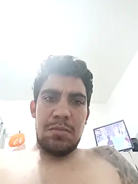 Elrompecucas28 online show from December 21, 2025, 1:24 pm