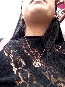  ArianaToro online show from November 26, 2025, 3:12 pm