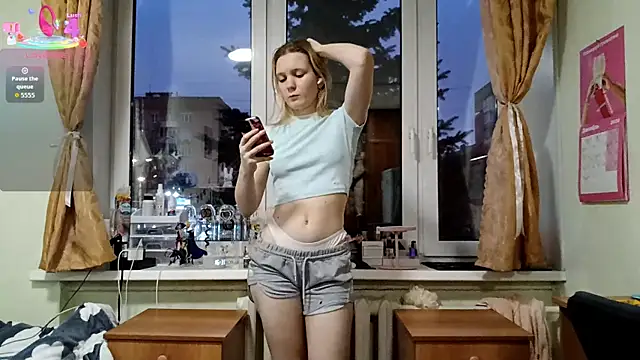 xlo lax online show from December 19, 2025, 1:35 pm