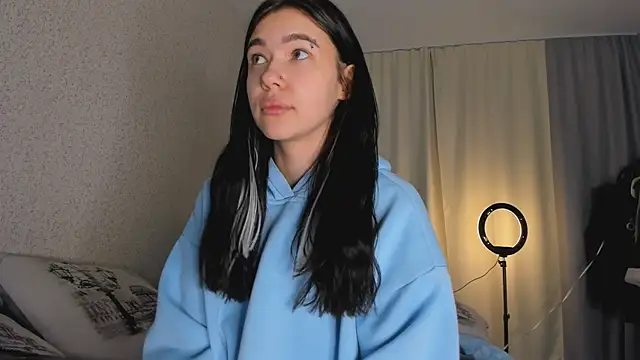 SakuraVibe online show from December 5, 2025, 2:54 am