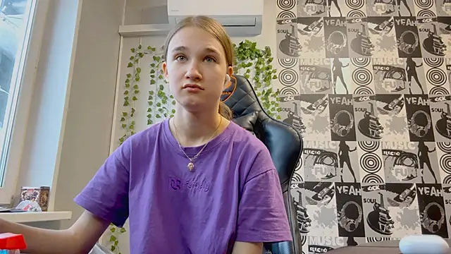 Snapshot of helgicuteness chatting on January 10, 2026, 11:05 am helgicuteness online show from January 10, 2026, 11:05 am