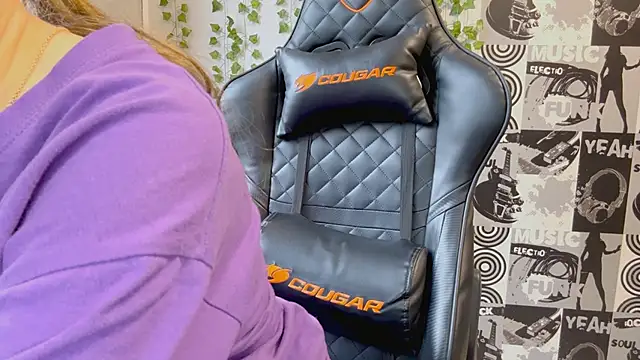 Snapshot of helgicuteness chatting on January 19, 2026, 10:41 am helgicuteness online show from January 19, 2026, 10:41 am