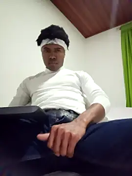 man black hot24 online show from December 18, 2025, 10:57 pm