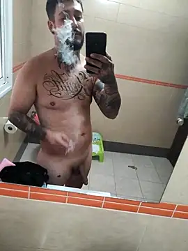 Snapshot of ParejaOcultaXX chatting on December 15, 2025, 3:18 pm ParejaOcultaXX online show from December 15, 2025, 3:18 pm