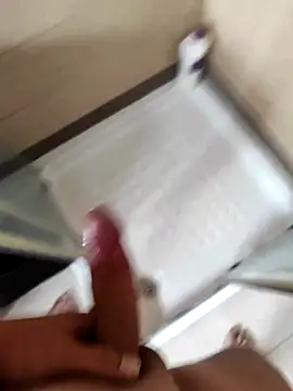 Snapshot of ParejaOcultaXX chatting on December 17, 2025, 3:28 pm ParejaOcultaXX online show from December 17, 2025, 3:28 pm