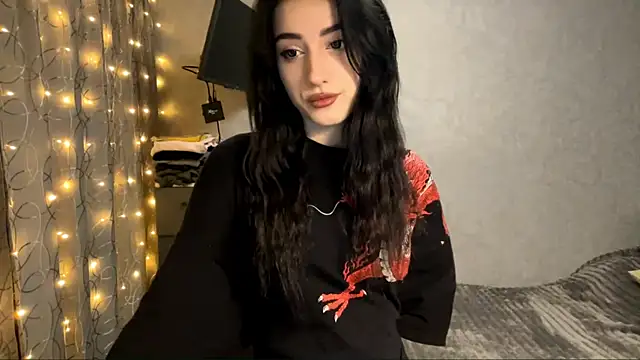 Snapshot of Meowluly chatting on December 14, 2025, 9:09 pm Meowluly online show from December 14, 2025, 9:09 pm