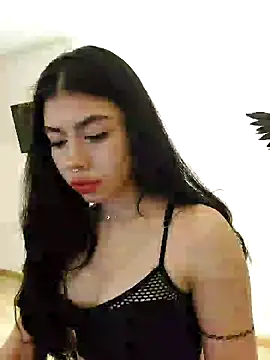 Snapshot of ArgentinaShani chatting on April 5, 2026, 10:38 pm ArgentinaShani online show from April 5, 2026, 10:38 pm