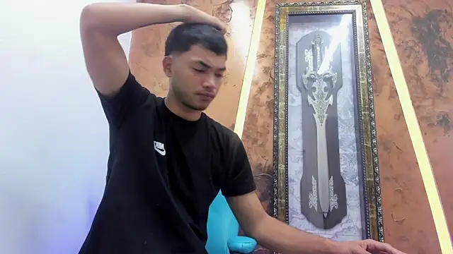 Snapshot of hot_guy_sweet chatting on December 14, 2025, 3:46 am hot guy sweet online show from December 14, 2025, 3:46 am