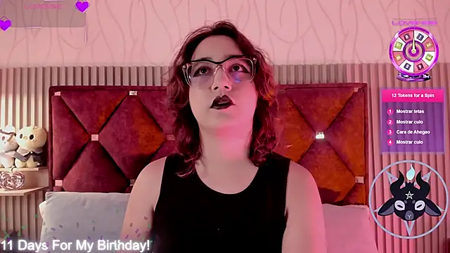 Snapshot of Kiri_Velvet chatting on May 4, 2026, 8:00 pm Kiri Velvet online show from May 4, 2026, 8:00 pm