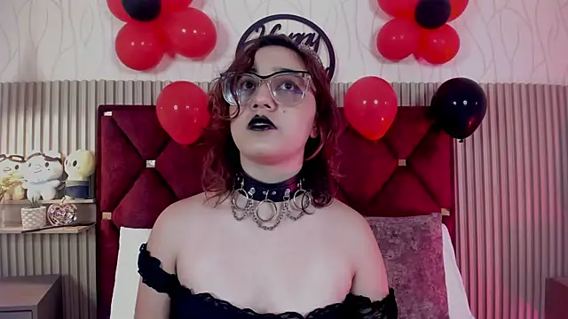 Snapshot of Kiri_Velvet chatting on May 13, 2026, 8:49 pm Kiri Velvet online show from May 13, 2026, 8:49 pm