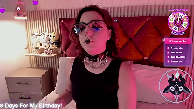 Snapshot of Kiri_Velvet chatting on May 5, 2026, 7:50 pm Kiri Velvet online show from May 5, 2026, 7:50 pm