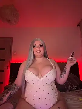 LaylaCupidd online show from December 16, 2025, 7:40 pm