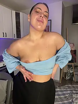 Snapshot of Amalia_Lia_ chatting on February 10, 2026, 10:20 pm Amalia Lia online show from February 10, 2026, 10:20 pm