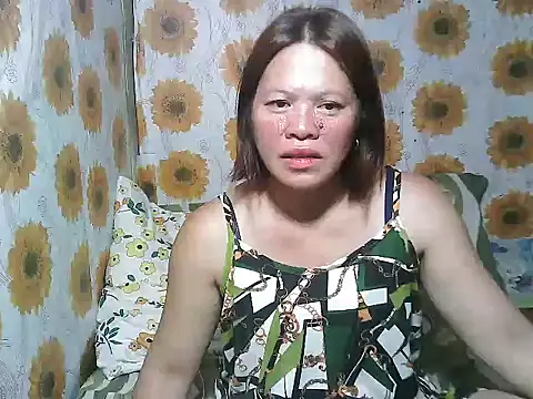 Snapshot of Smilinglovely chatting on March 24, 2026, 9:42 am Smilinglovely online show from March 24, 2026, 9:42 am