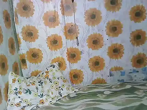 Snapshot of Smilinglovely chatting on March 16, 2026, 6:21 pm Smilinglovely online show from March 16, 2026, 6:21 pm