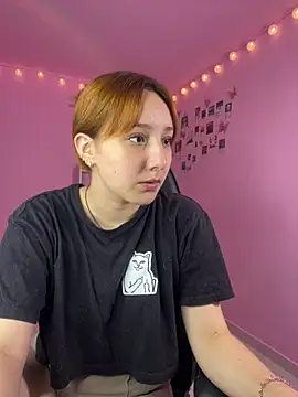 Snapshot of Davne_ chatting on April 26, 2026, 1:03 am Davne online show from April 26, 2026, 1:03 am