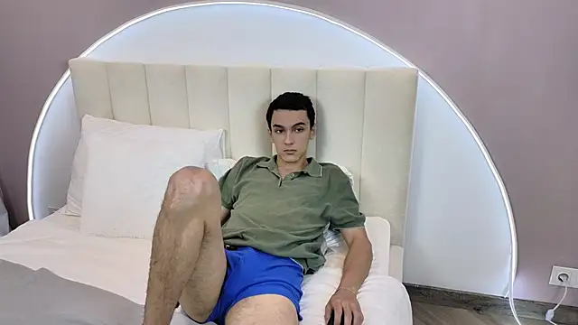 Snapshot of MoonlinSkinn chatting on November 24, 2025, 8:03 am MoonlinSkinn online show from November 24, 2025, 8:03 am