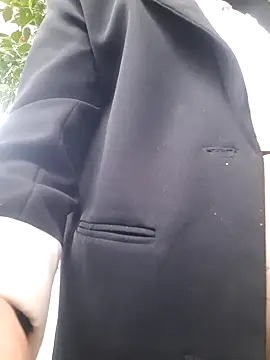 Snapshot of Bea_219 chatting on December 14, 2025, 12:28 am Bea 219 online show from December 14, 2025, 12:28 am