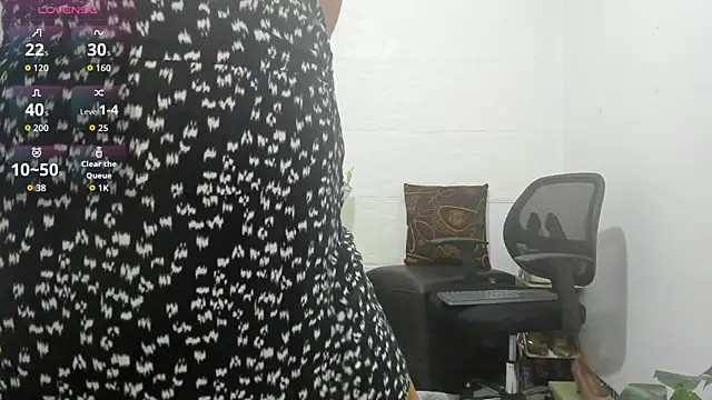 Snapshot of Miss_clarepocahose chatting on June 7, 2026, 1:22 am Miss clarepocahose online show from June 7, 2026, 1:22 am