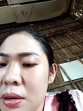 Snapshot of Lin-kute98 chatting on April 25, 2026, 6:05 am Lin-kute98 online show from April 25, 2026, 6:05 am