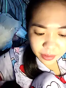 Snapshot of Lin-kute98 chatting on April 18, 2026, 10:43 pm Lin-kute98 online show from April 18, 2026, 10:43 pm