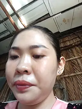 Snapshot of Lin-kute98 chatting on May 5, 2026, 1:52 am Lin-kute98 online show from May 5, 2026, 1:52 am