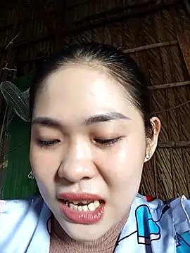 Snapshot of Lin-kute98 chatting on May 2, 2026, 12:49 am Lin-kute98 online show from May 2, 2026, 12:49 am