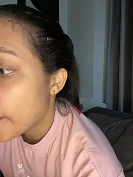 Snapshot of KarolRojas_22 chatting on June 2, 2026, 7:08 am KarolRojas 22 online show from June 2, 2026, 7:08 am