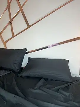 Celeste Valencia  online show from February 20, 2026, 6:19 am