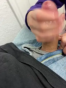 Snapshot of 2addictivelyhorny chatting on April 5, 2026, 9:21 pm 2addictivelyhorny online show from April 5, 2026, 9:21 pm